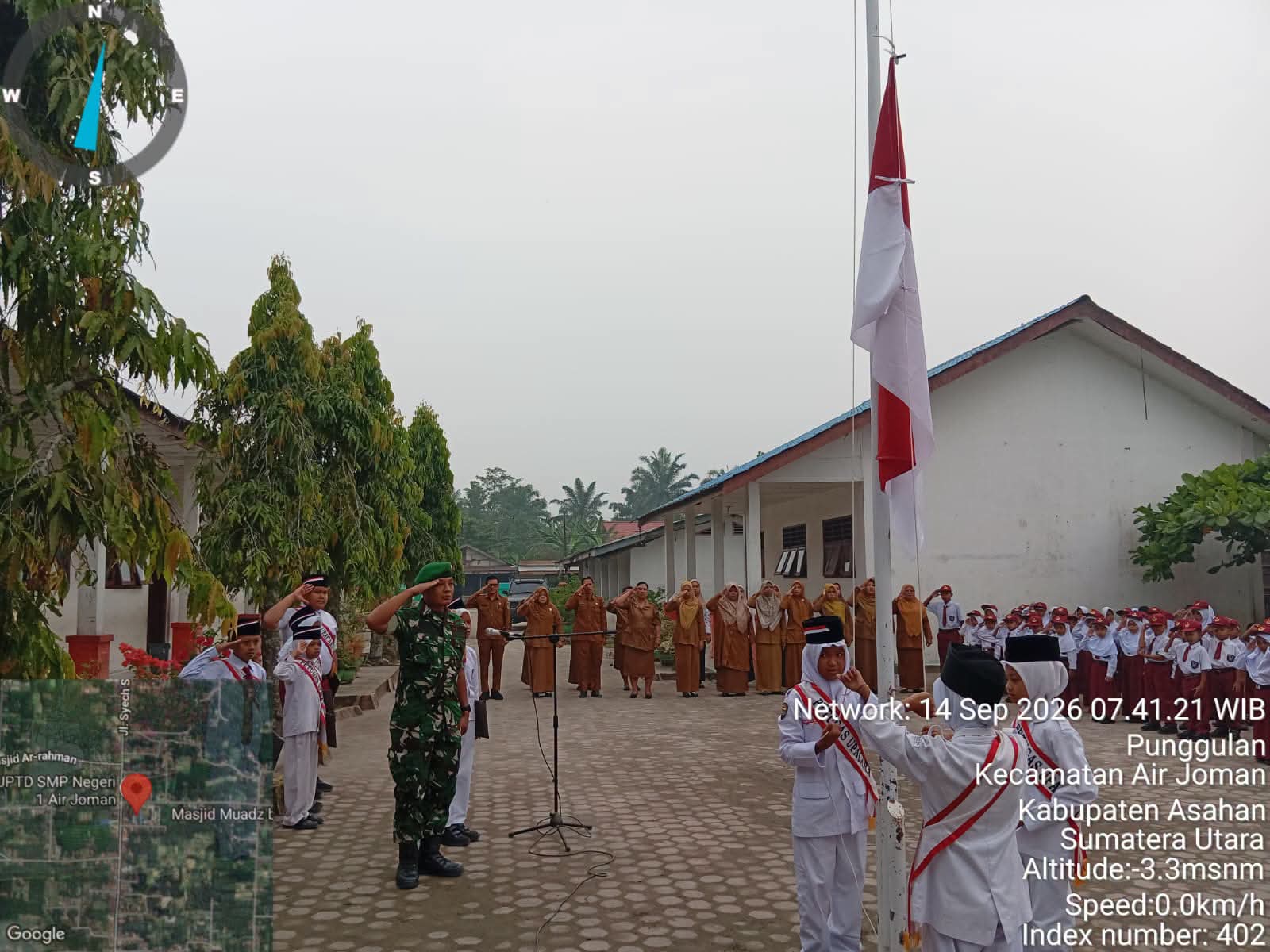 Babinsa Koramil 07/AJ Jadi Inspektur Upacara, Tanamkan Nasionalisme dan Bela Negara kepada Pelajar